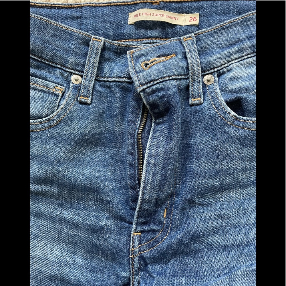 Lexi’s mile high skinny Jean